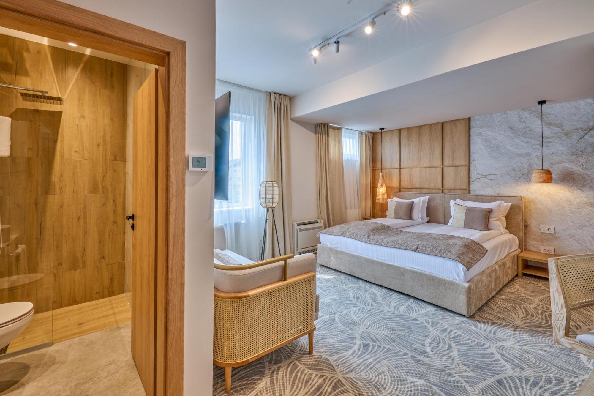 Hotel Serenity ทิมิชัวรา ภายนอก รูปภาพ