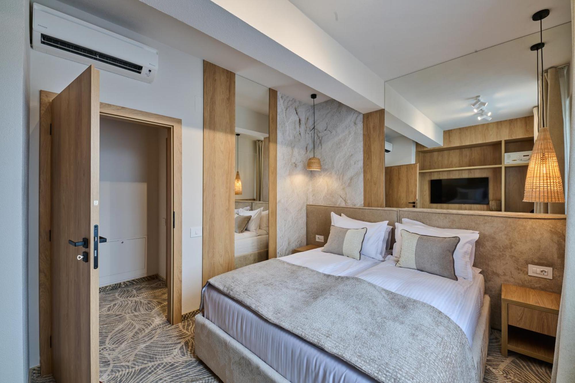 Hotel Serenity ทิมิชัวรา ภายนอก รูปภาพ