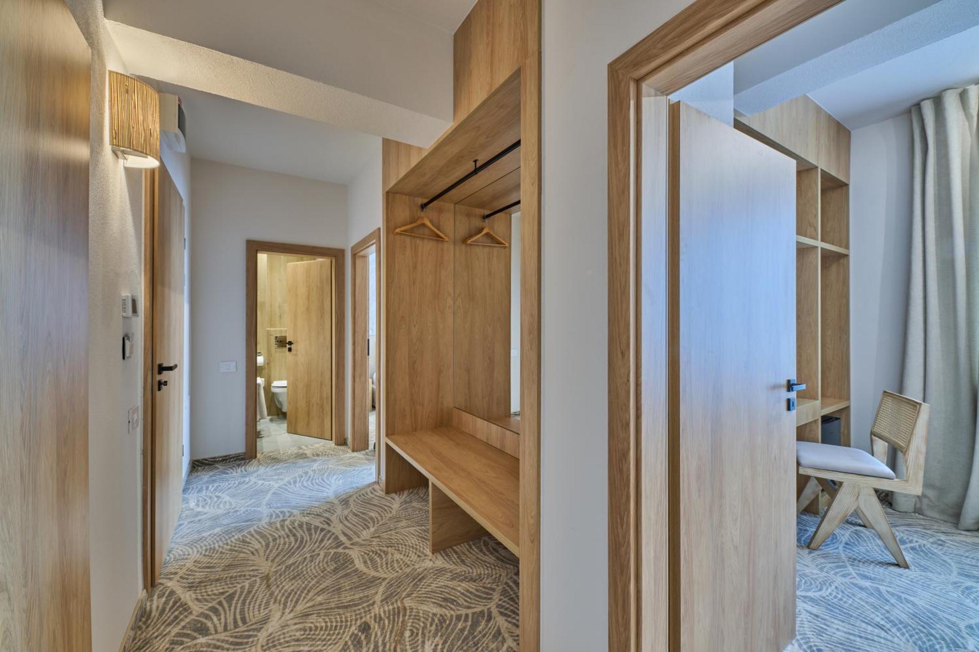 Hotel Serenity ทิมิชัวรา ภายนอก รูปภาพ