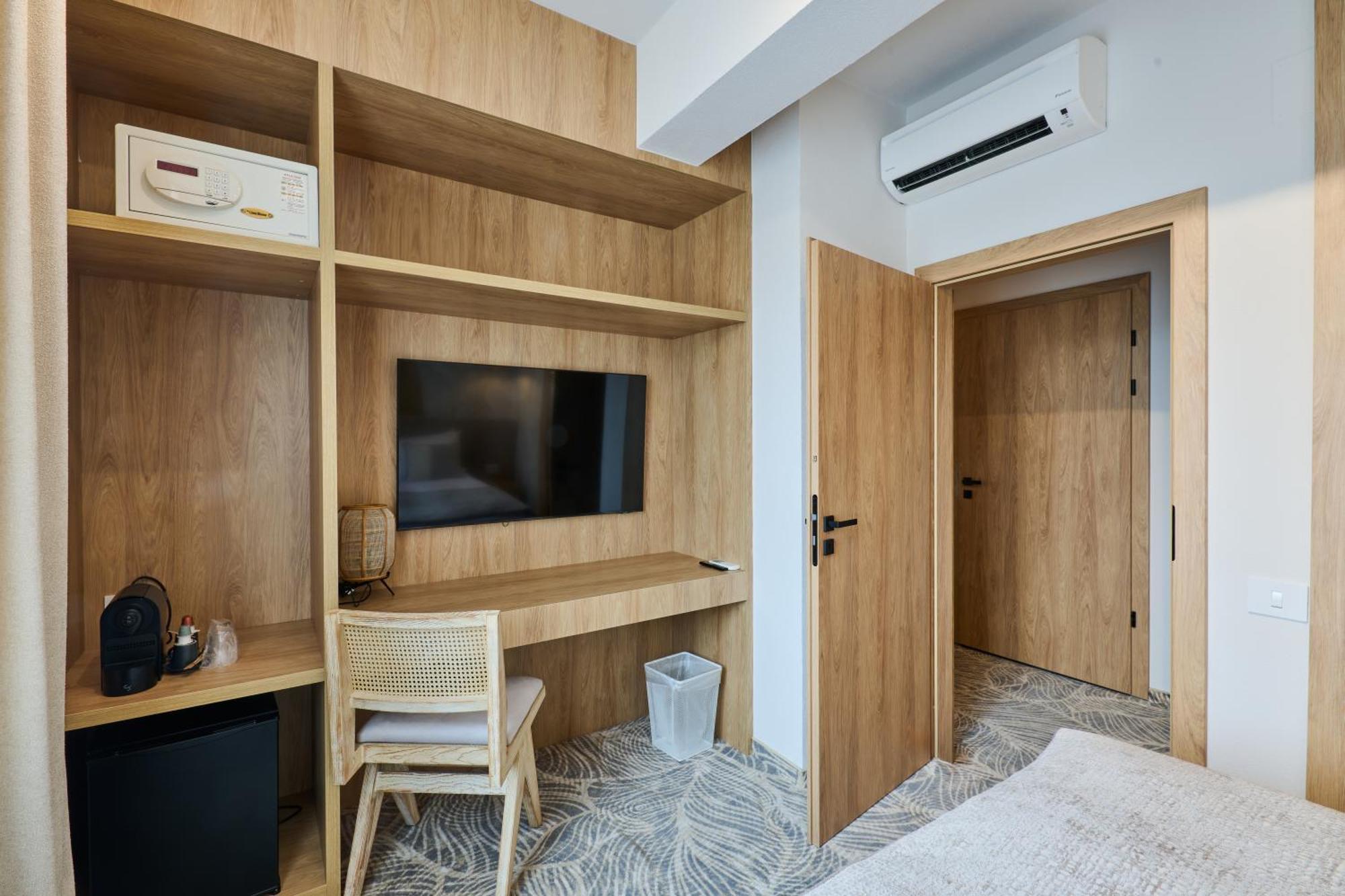 Hotel Serenity ทิมิชัวรา ภายนอก รูปภาพ