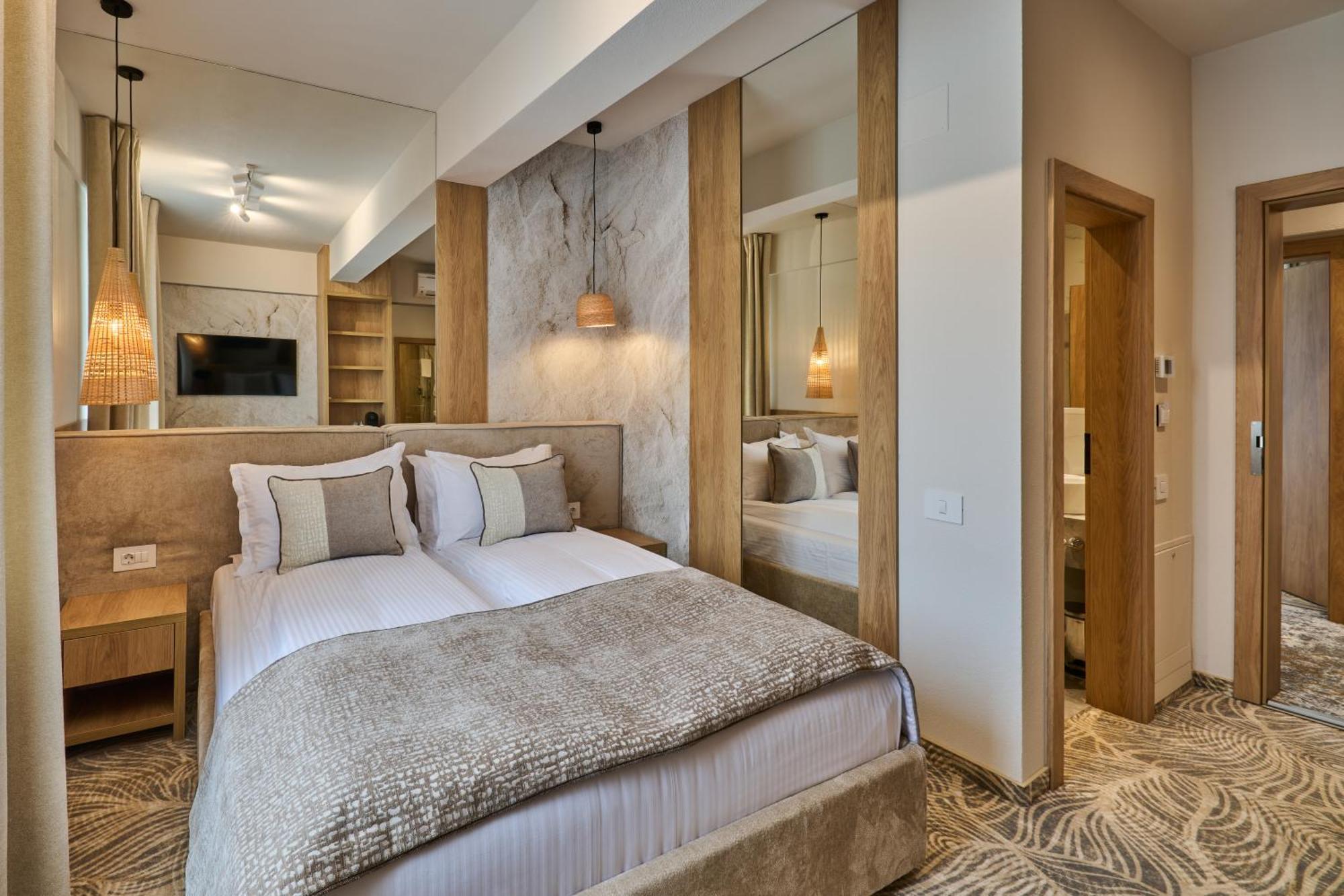 Hotel Serenity ทิมิชัวรา ภายนอก รูปภาพ