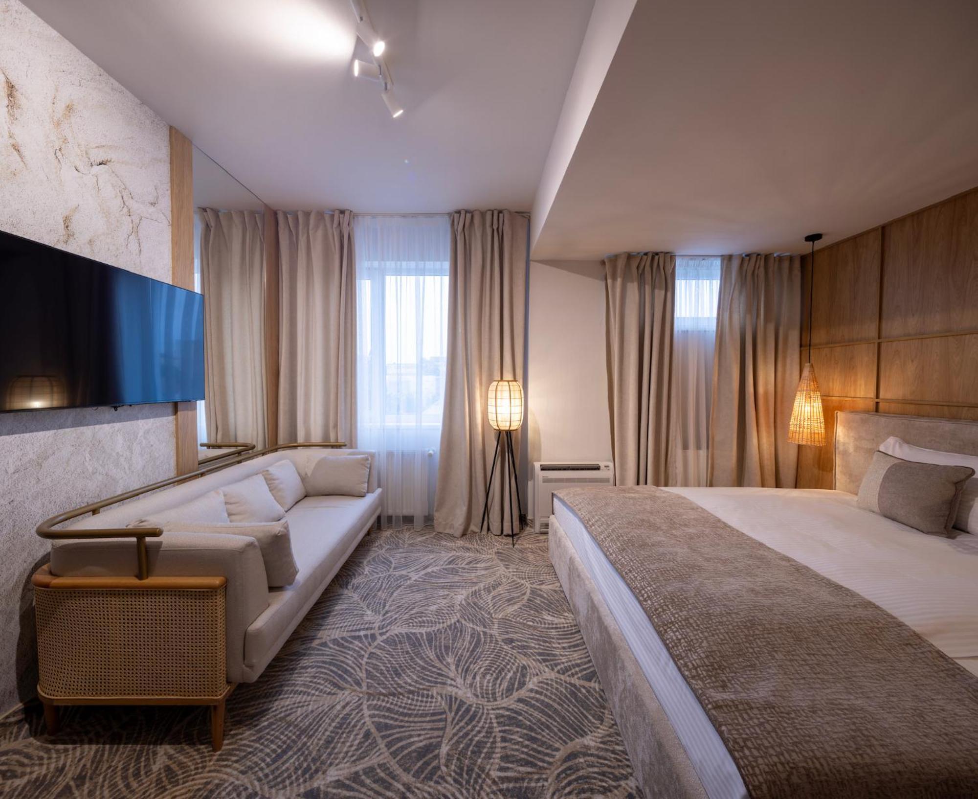 Hotel Serenity ทิมิชัวรา ภายนอก รูปภาพ